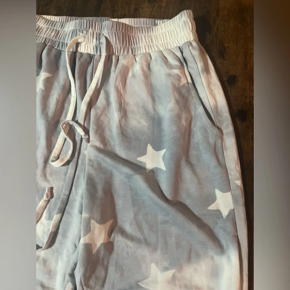 Altar'd State Gray and‎ White Star Casual Lounge Pants